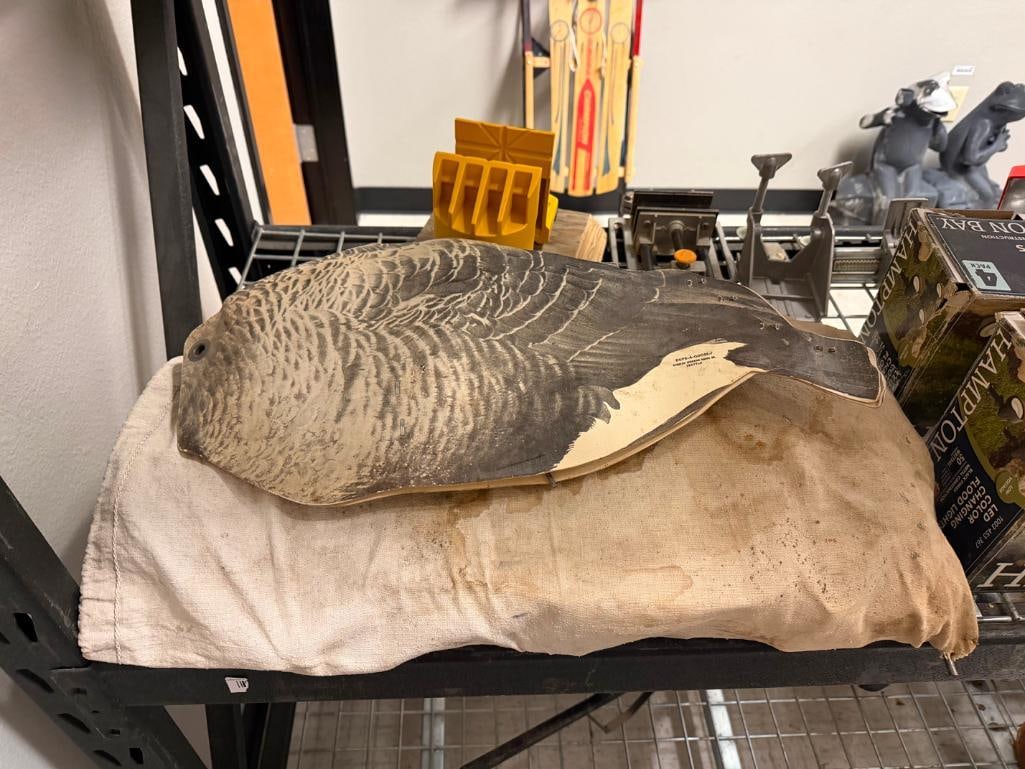 VINTAGE 1950'S DUNSTER SPORTING GOODS DUPE-A-GOOSE DECOY SET WITH BAG AND STANDS (1 of 1)