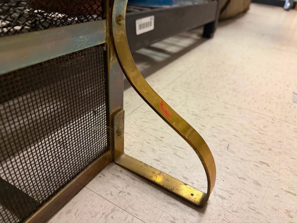 VINTAGE BRASS FRAMED AND METAL WIRE MESH FIRE SCREEN - 3