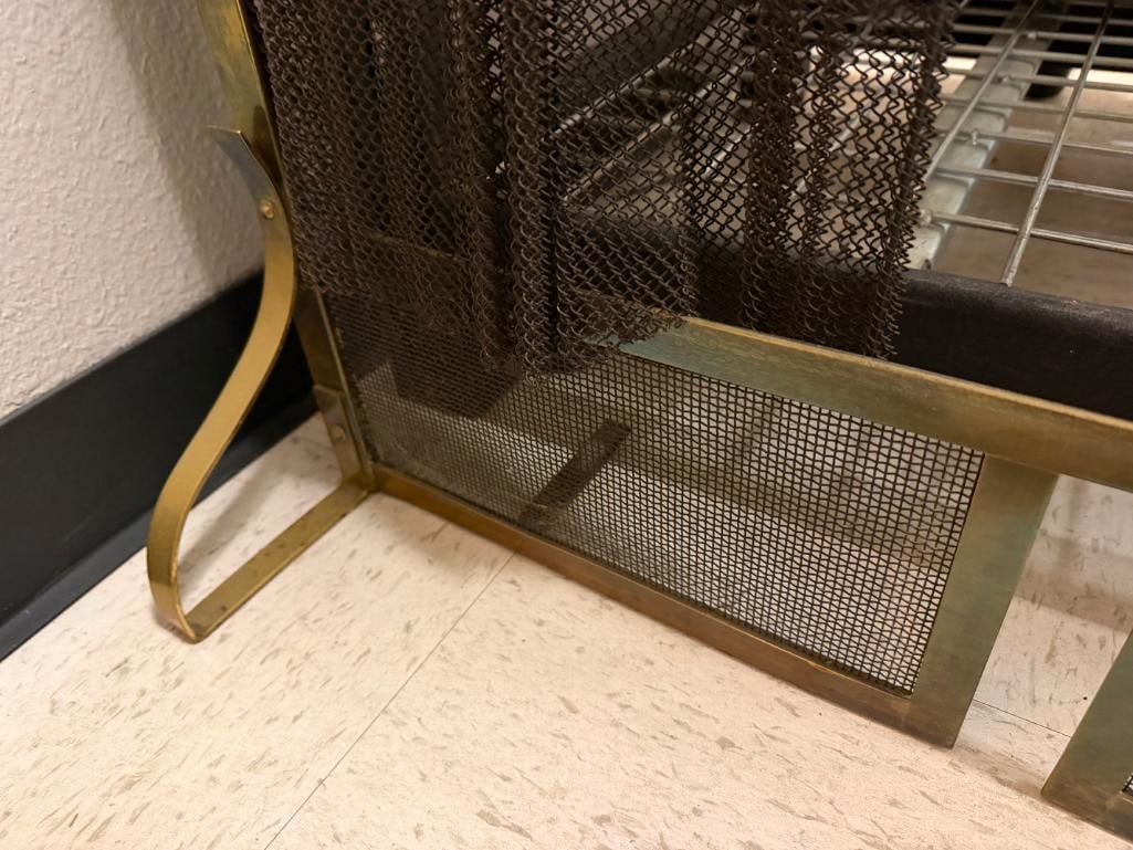 VINTAGE BRASS FRAMED AND METAL WIRE MESH FIRE SCREEN - 4