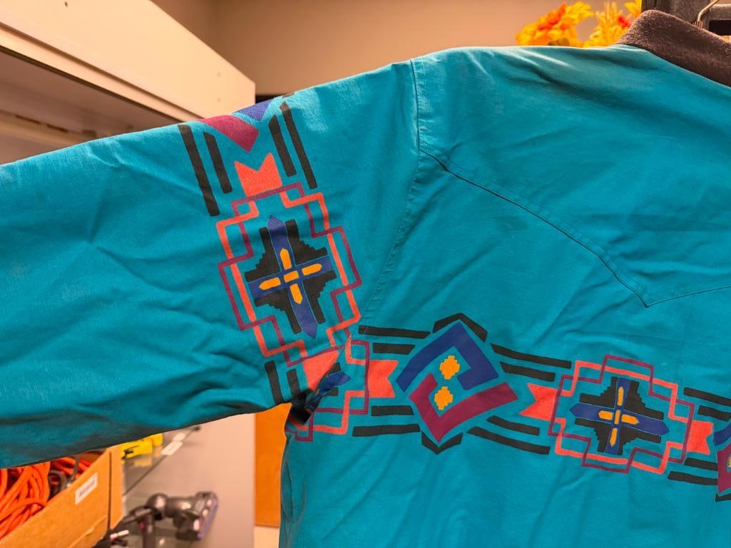 VINTAGE 1990'S WRANGLER BRUSHPOPPER BOMBER JACKET FEATURING TURQUOISE AZTEC PRINT - 10