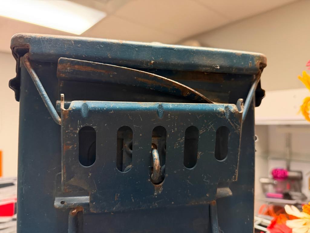 VINTAGE PAINTED BLUE METAL MILITARY AMMO CAN - 4