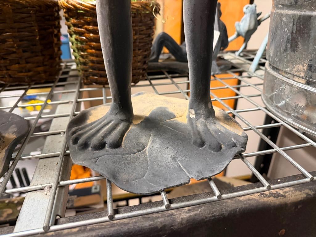 SET OF THREE SPI CAST ALUMINUM " FROG FRIENDS " MUSICAL FROG YARD ART SCULPTURES - 11