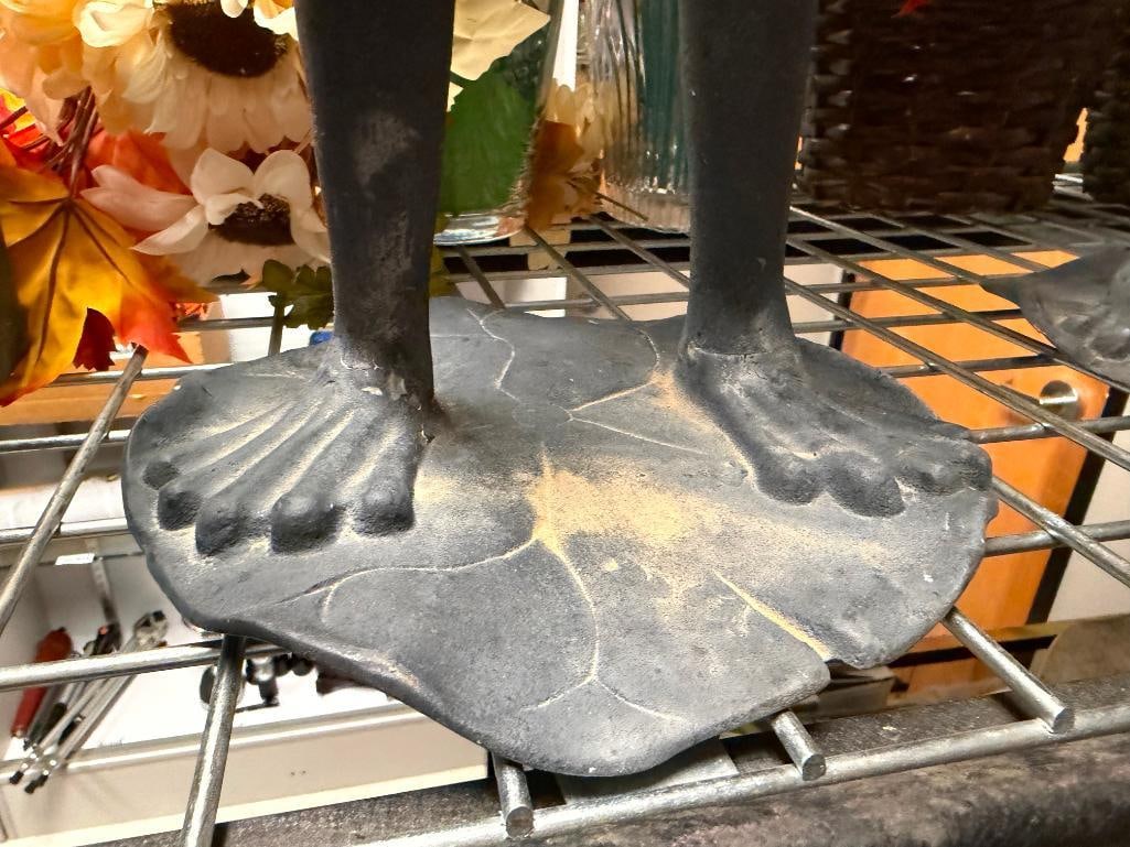 SET OF THREE SPI CAST ALUMINUM " FROG FRIENDS " MUSICAL FROG YARD ART SCULPTURES - 3