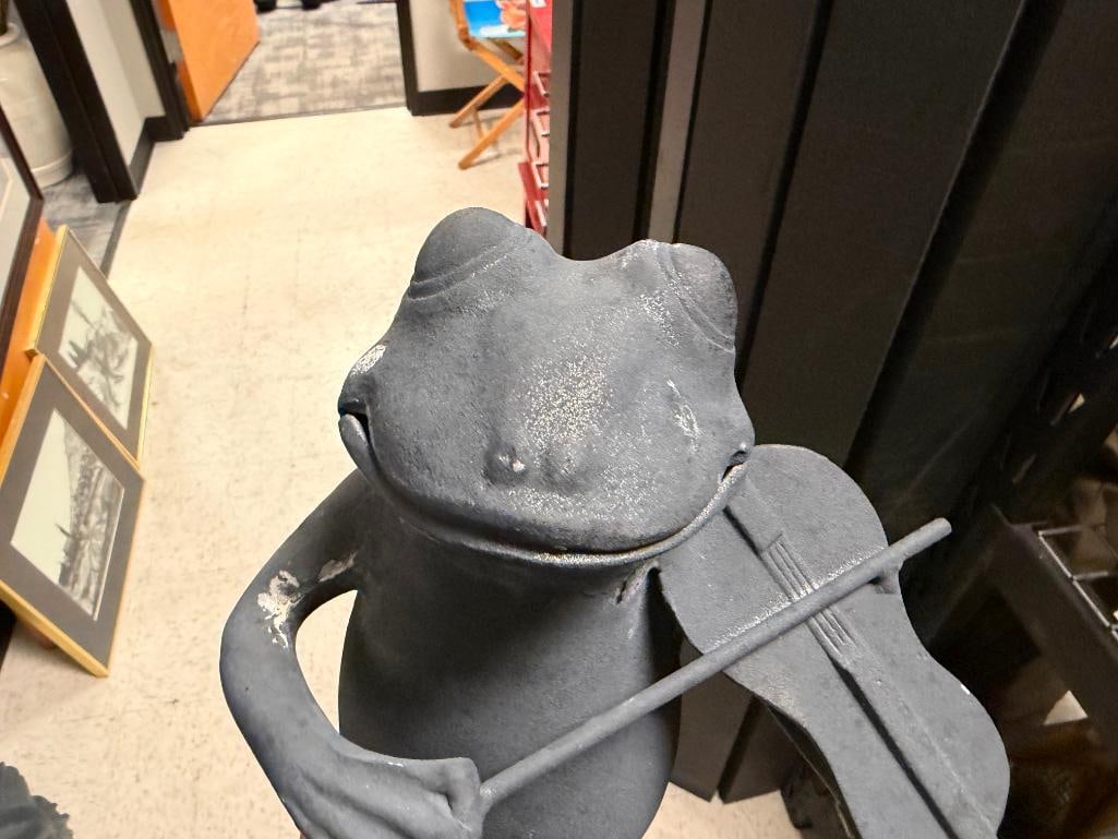 SET OF THREE SPI CAST ALUMINUM " FROG FRIENDS " MUSICAL FROG YARD ART SCULPTURES - 5