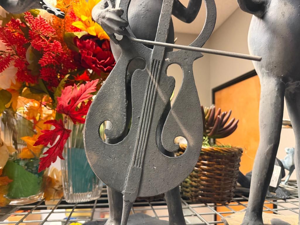 SET OF THREE SPI CAST ALUMINUM " FROG FRIENDS " MUSICAL FROG YARD ART SCULPTURES - 8