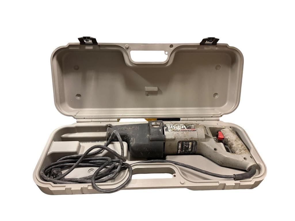 PORTER CABLE TIGER MODEL 737 TIGER SAW: ELECTRIC, TESTED +, INCLUDES CARRYING CASE, FAIR CONDITION