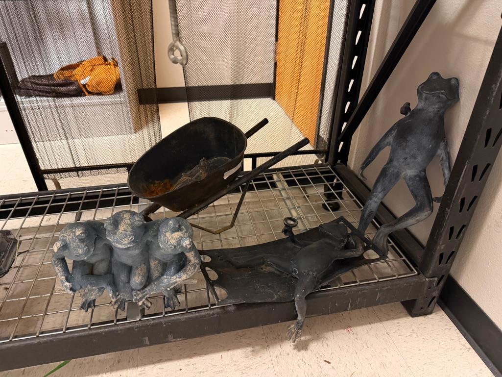 CAST ALUMINUM FIGURAL YARD ART FROG SCULPTURES INCLUDING SPI " FROG FRIENDS " - 2