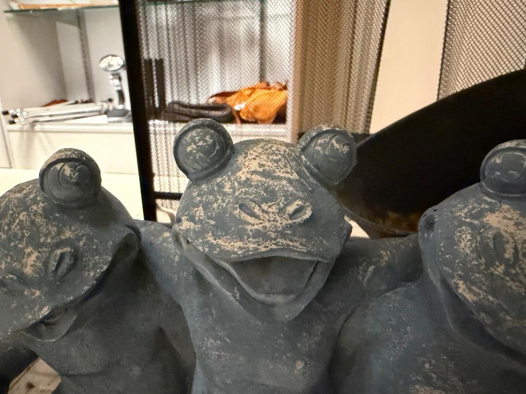 CAST ALUMINUM FIGURAL YARD ART FROG SCULPTURES INCLUDING SPI " FROG FRIENDS " - 5