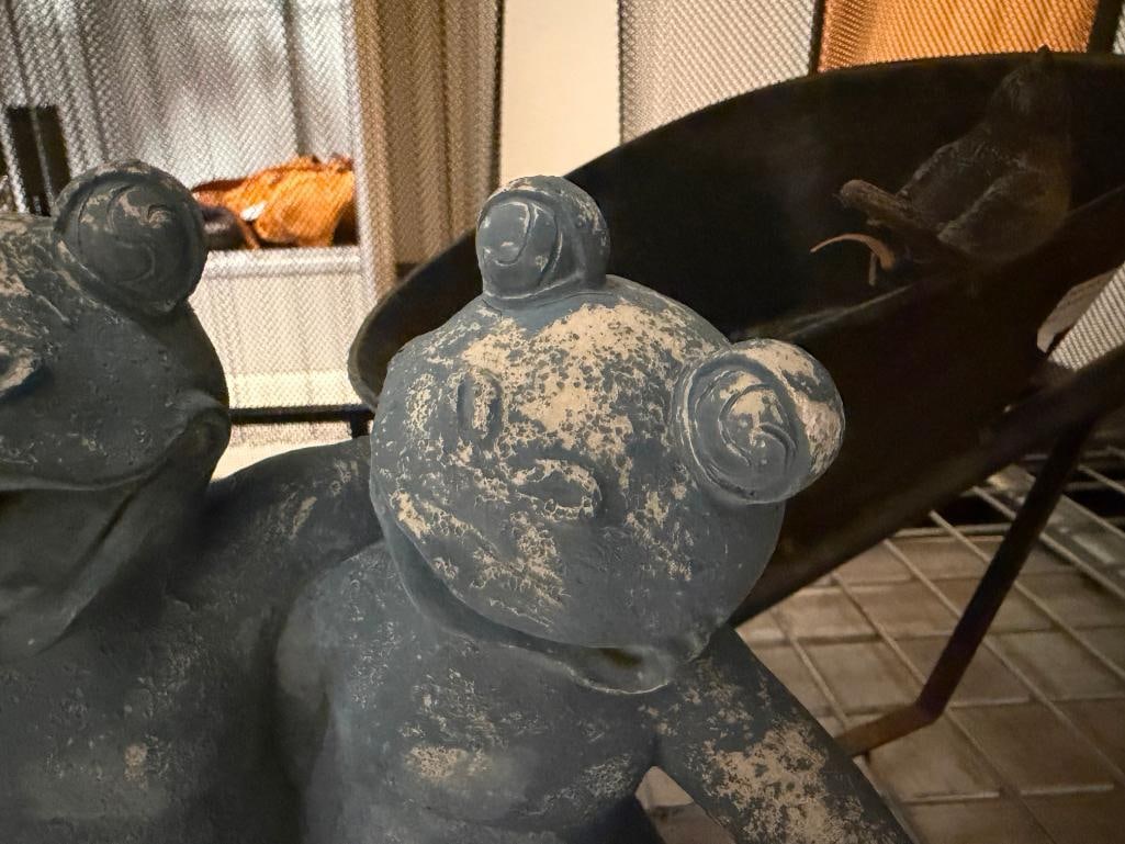 CAST ALUMINUM FIGURAL YARD ART FROG SCULPTURES INCLUDING SPI " FROG FRIENDS " - 6
