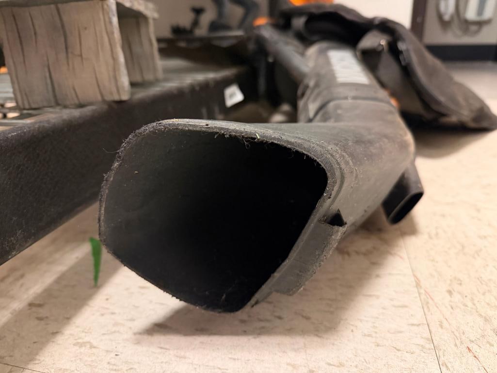 WORX MODEL WG509 CORDED ELECTRIC 12AMP 3-IN-1 YARD TOOL - 9