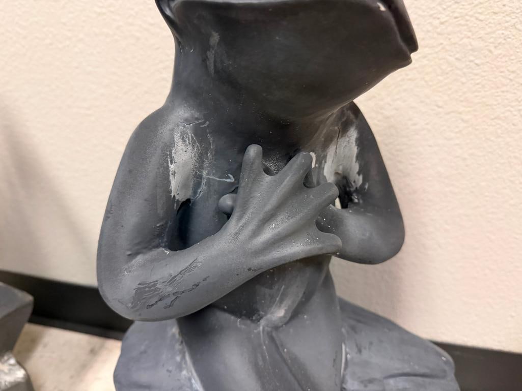 PAIR OF CAST ALUMINUM FIGURAL FROG YARD ART SCULPTURES - 9