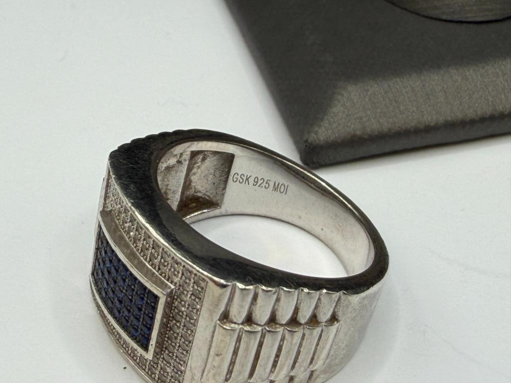 MEN'S GEM STONE KING MAKER SIGNED STERLING SILVER BLUE AND WHITE MOISSANITE RING - 5