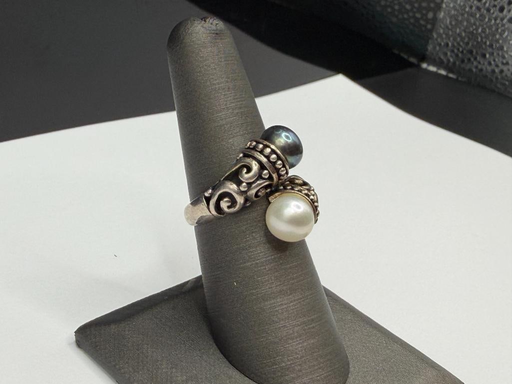 STERLING SILVER GREY AND WHITE PEARL BYPASS RING - 2