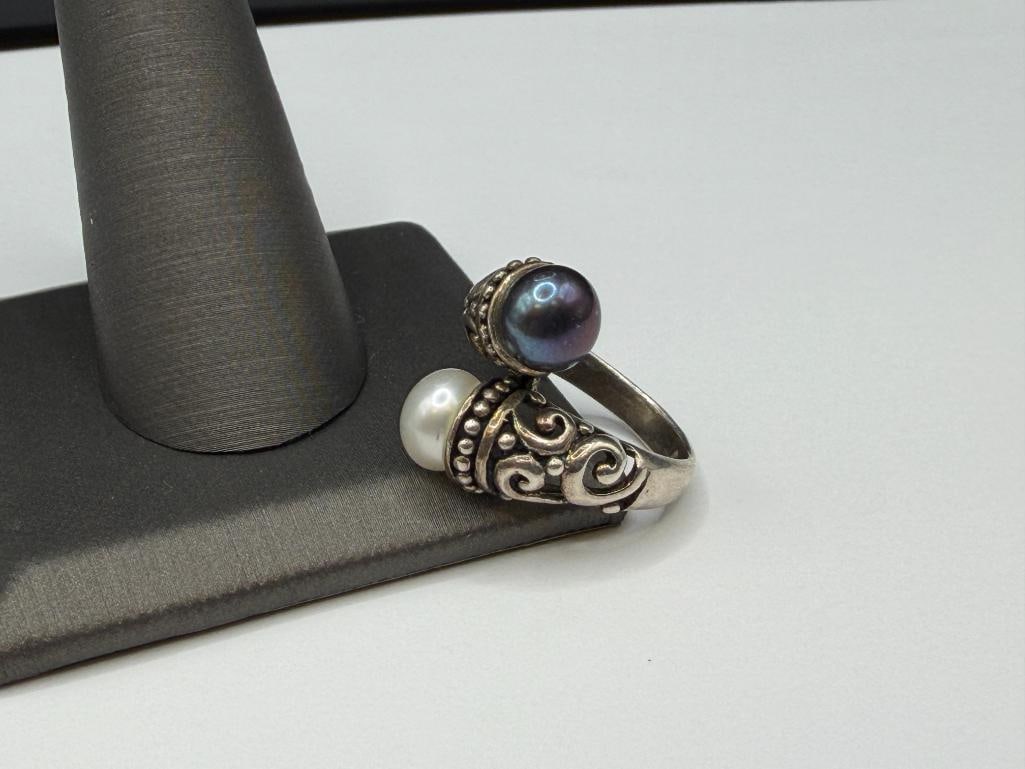 STERLING SILVER GREY AND WHITE PEARL BYPASS RING - 3