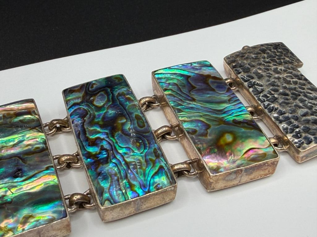 VINTAGE HANDMADE STERLING SILVER ABALONE INLAY LINK BRACELET WITH HAMMERED STERLING CLASP - 4