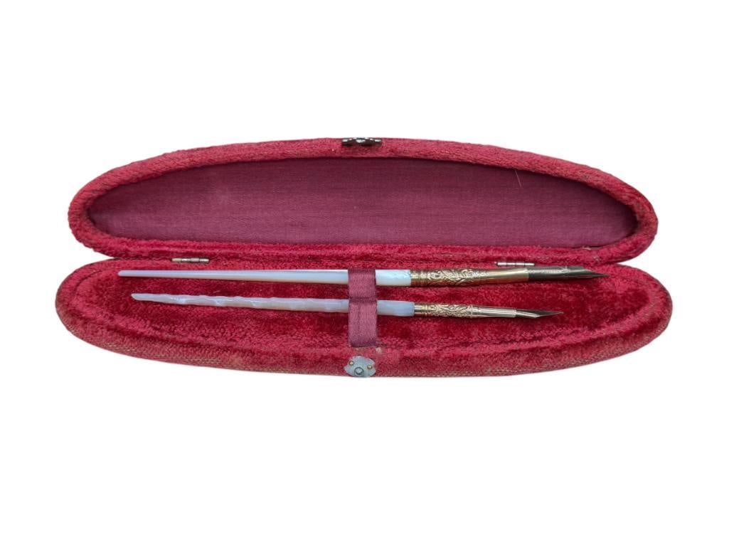 VICTORIAN JOSEPH GILLOT'S AND NW & BRO MARKED NIB DIP PENS WITH MOTHER OF PEARL HANDLES: ACCENTED WITH GOLD TONE TIPS FEATURING SCROLL DETAIL, INCLUDES ORIGINAL CASE LARGEST IS 6 1/2"