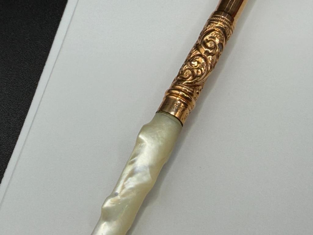 VICTORIAN JOSEPH GILLOT'S AND NW & BRO MARKED NIB DIP PENS WITH MOTHER OF PEARL HANDLES - 6