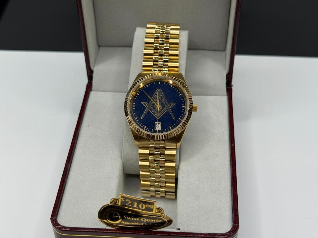 MEN'S BOLAIR MASONIC GOLD TONE STAINLESS STEEL U.S.A. MADE WRISTWATCH MADE FROM SWISS PARTS - 2