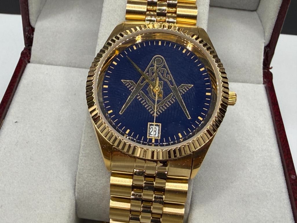 MEN'S BOLAIR MASONIC GOLD TONE STAINLESS STEEL U.S.A. MADE WRISTWATCH MADE FROM SWISS PARTS - 3