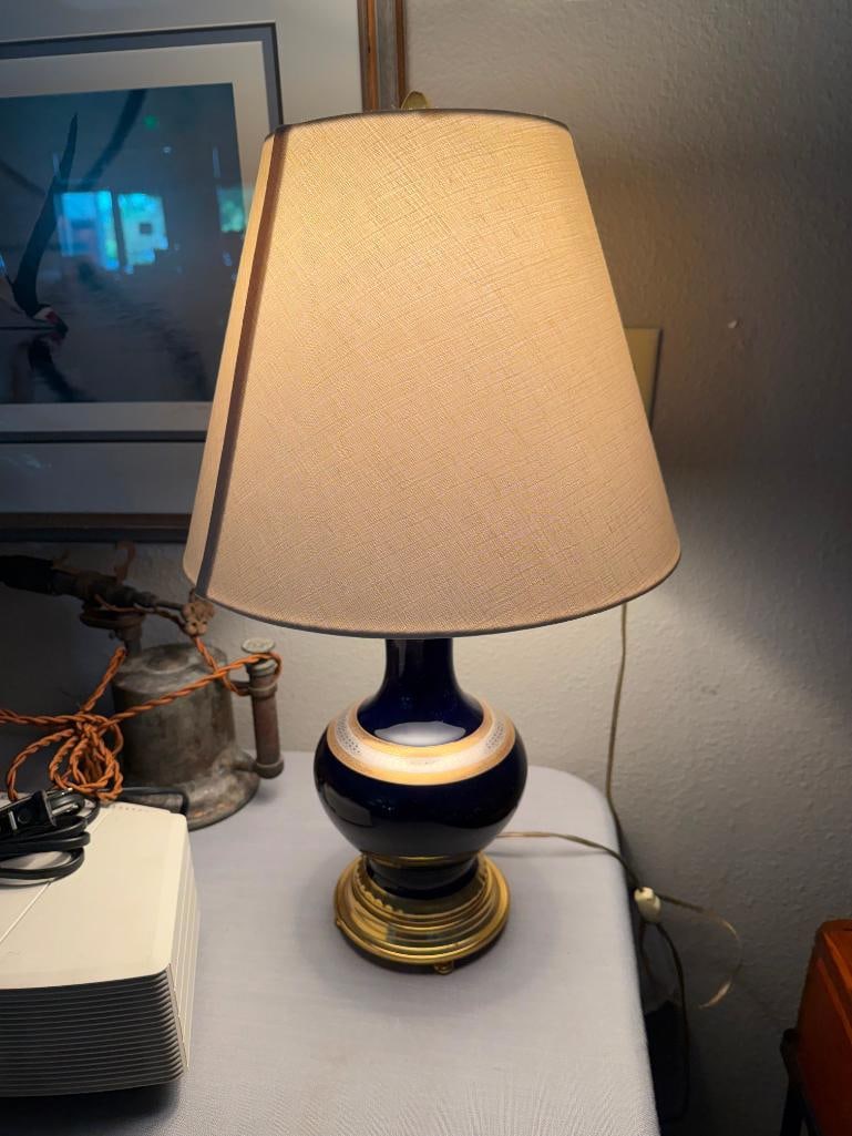 VINTAGE MARBRO LAMP CO. COBALT BLUE GLAZED PORCELAIN LAMP WITH GOLD AND SILVER ETCHED BAND - 2