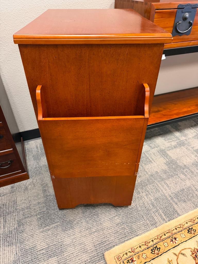 CONTEMPORARY THREE-DRAWER ROLLING HOBBY / CRAFT CABINET - 5