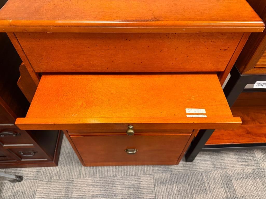 CONTEMPORARY THREE-DRAWER ROLLING HOBBY / CRAFT CABINET - 9