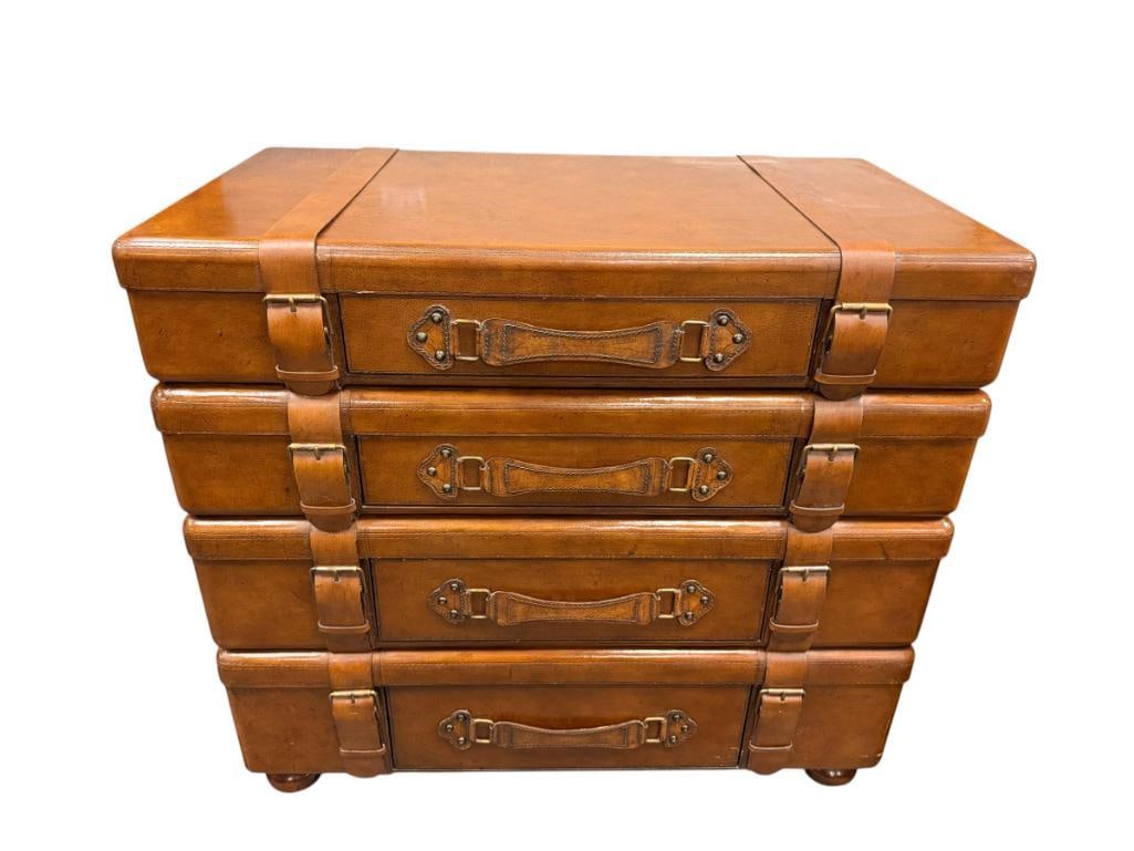 THE PALMER HOME COLLECTION VINTAGE STACKED LUGGAGE CHEST OF DRAWERS: CHEST DEPICTS FOUR STACKED LUGGAGE SUITCASES WITH BUCKLES, AND HANDLED DRAWERS, LIKE-NEW 36" X 20" X 32"