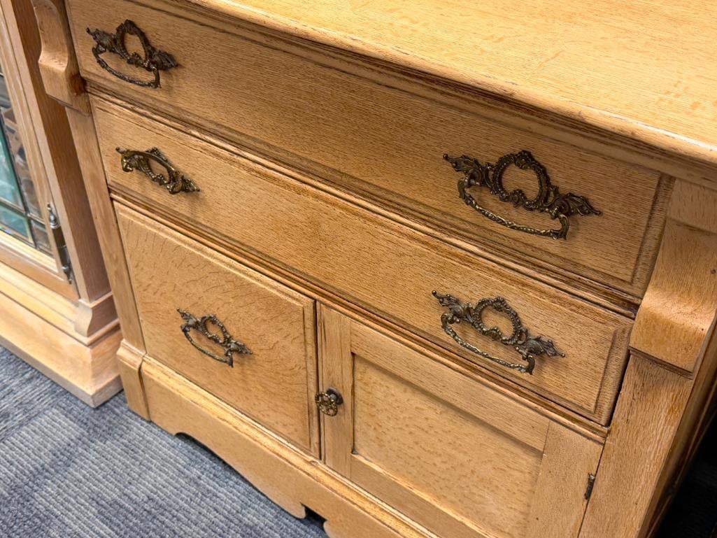 EARLY 20TH CENTURY OAK WASHBOARD CABINET WITH ORNATE BRASS HARDWARE - 4