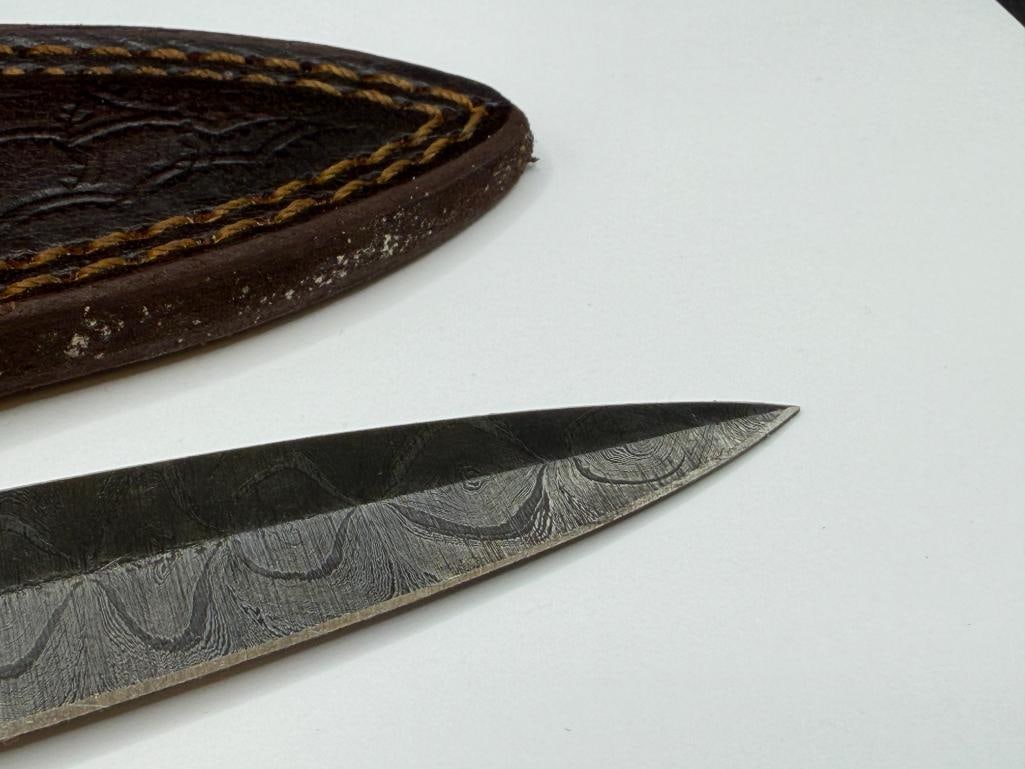 DAMASCUS STEEL FIXED BLADE DAGGER WITH DYED WOOD HANDLE WITH BRASS ACCENTS - 3