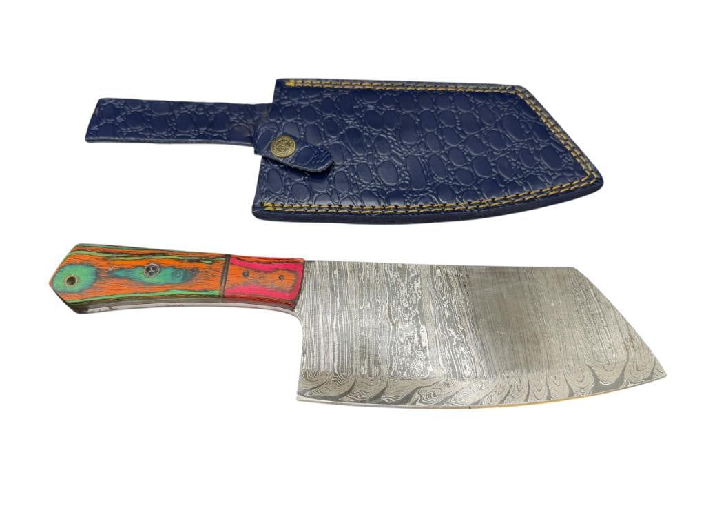 DAMASCUS STEEL FIXED BLADE CLEAVER KNIFE: FEATURING FULL TANG BLADE, DYED WOOD HANDLE, AND INCLUDES A LEATHER SHEATH 7" BLADE, 12" TOTAL LENGTH