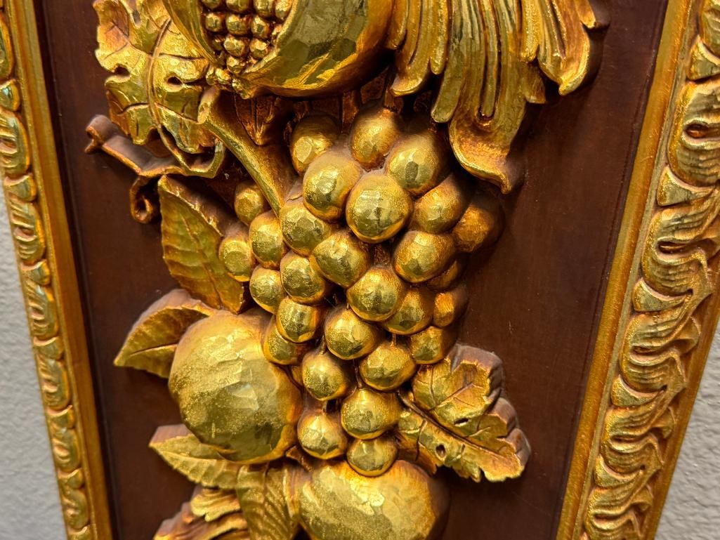 1974 SYRACUSE ORNAMENTAL CO HOLLYWOOD REGENCY STYLE HEVY RELIEF FRUIT PLAQUE NO. 7304 - 4