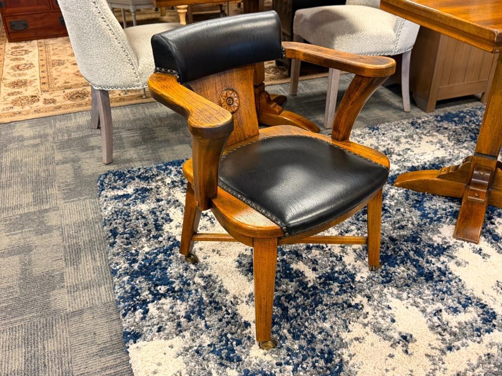 SPARTA FURNITURE SHOPS COUNTRY CONTEMPORARY TABLE AND CHAIRS WITH NAUGAHYDE UPHOLSTERED SEATS - 6