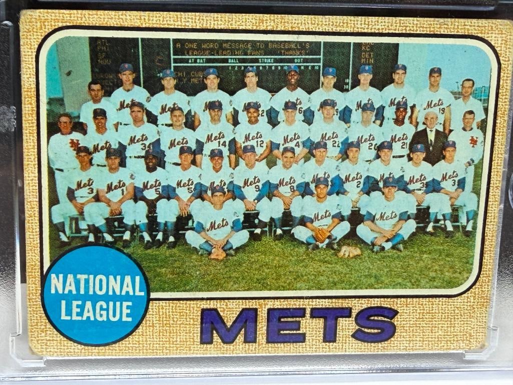 1968 TOPPS #401 NEW YORK METS TEAM BASEBALL CARD - 2