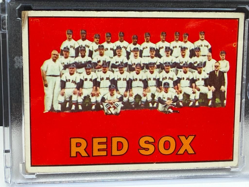1967 TOPPS #604 BOSTON RED SOX TEAM BASEBALL CARD - 2