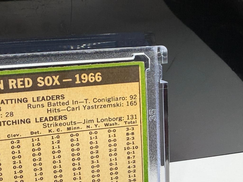 1967 TOPPS #604 BOSTON RED SOX TEAM BASEBALL CARD - 9
