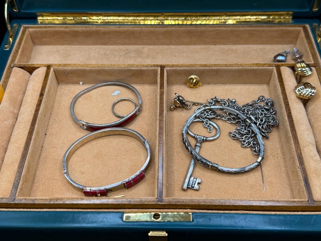 PADDED LEATHER AND SUEDE JEWELRY CASE WITH CONTENTS - 2