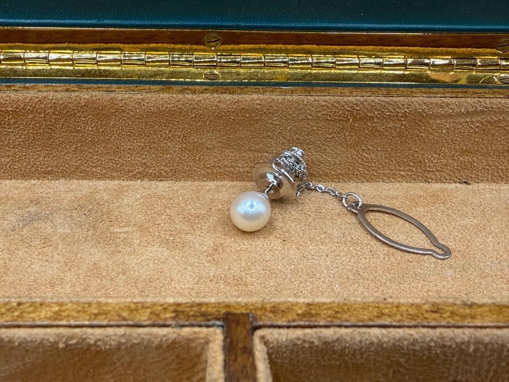 PADDED LEATHER AND SUEDE JEWELRY CASE WITH CONTENTS - 8
