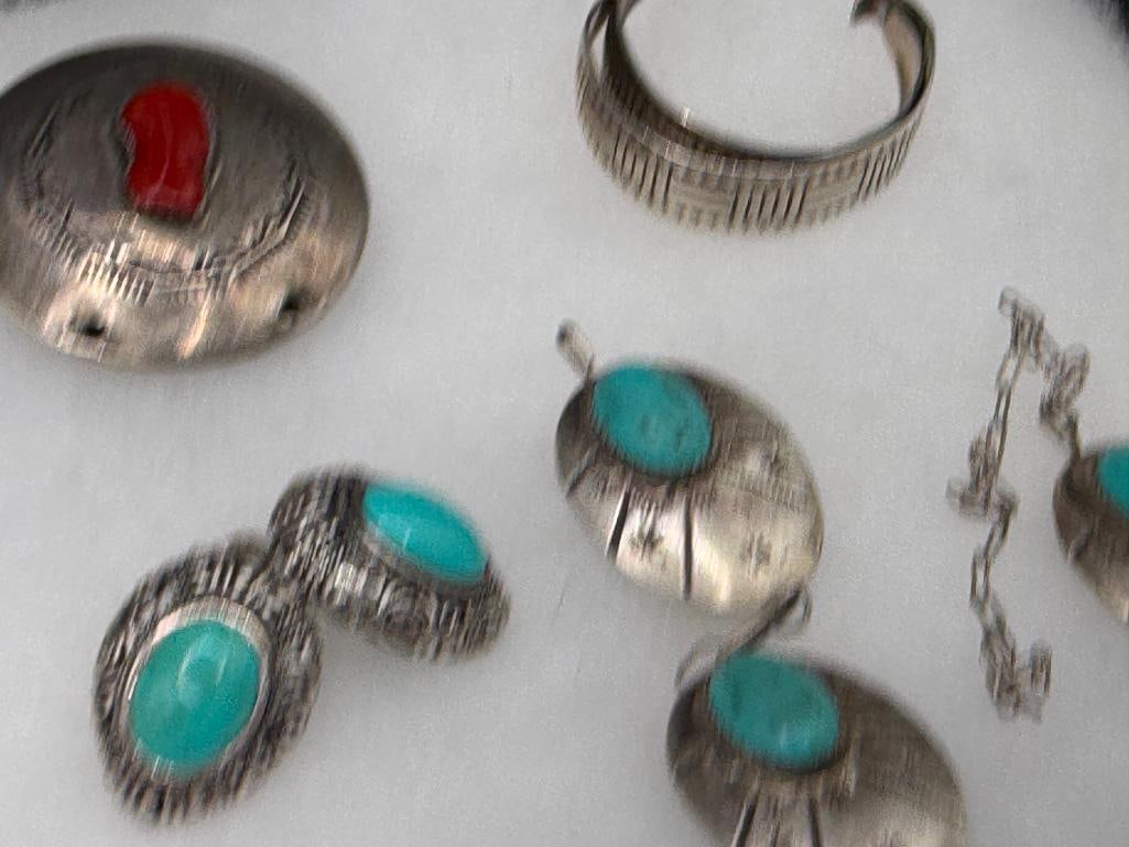 COLLECTION OF NAVAJO AND SOUTHWEST STERLING SILVER JEWELRY INCLUDING TURQUOISE AND CORAL PIECES - 3