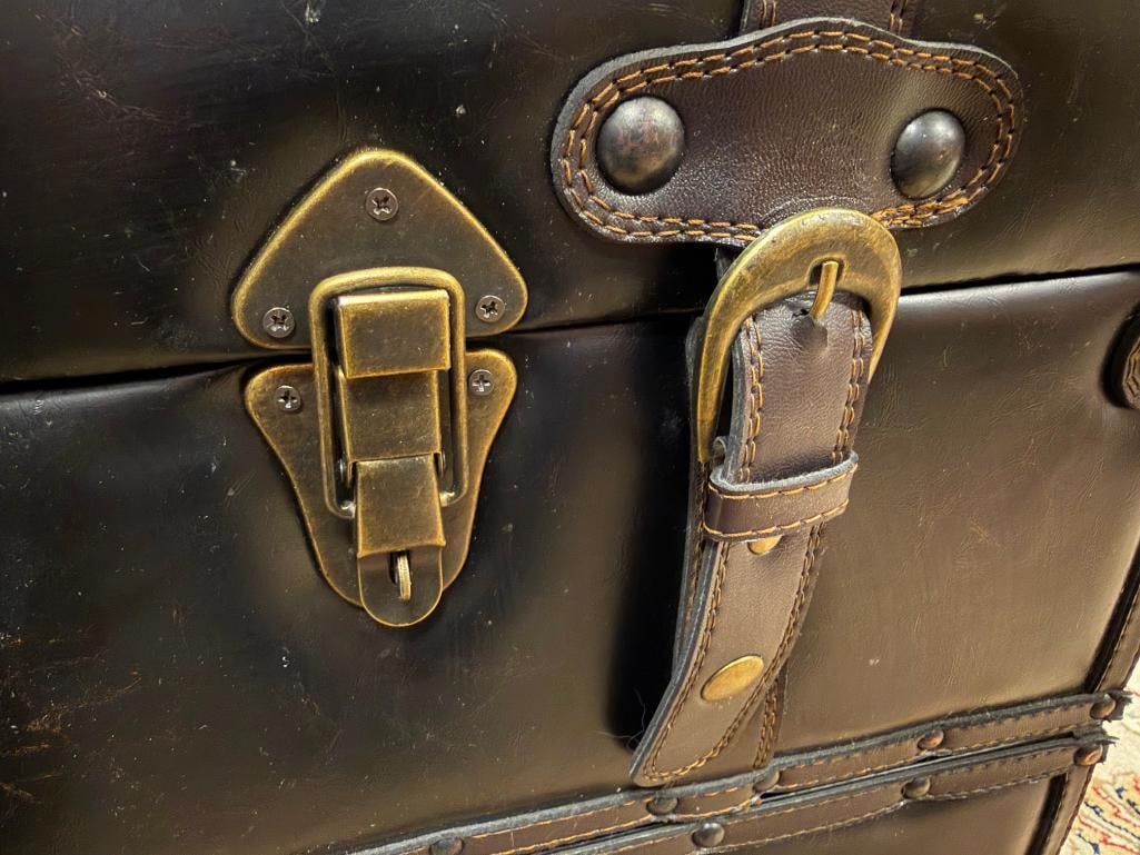 FAUX LEATHER VINTAGE STYLED TRUNK CHEST WITH STORAGE DRAWERS - 16