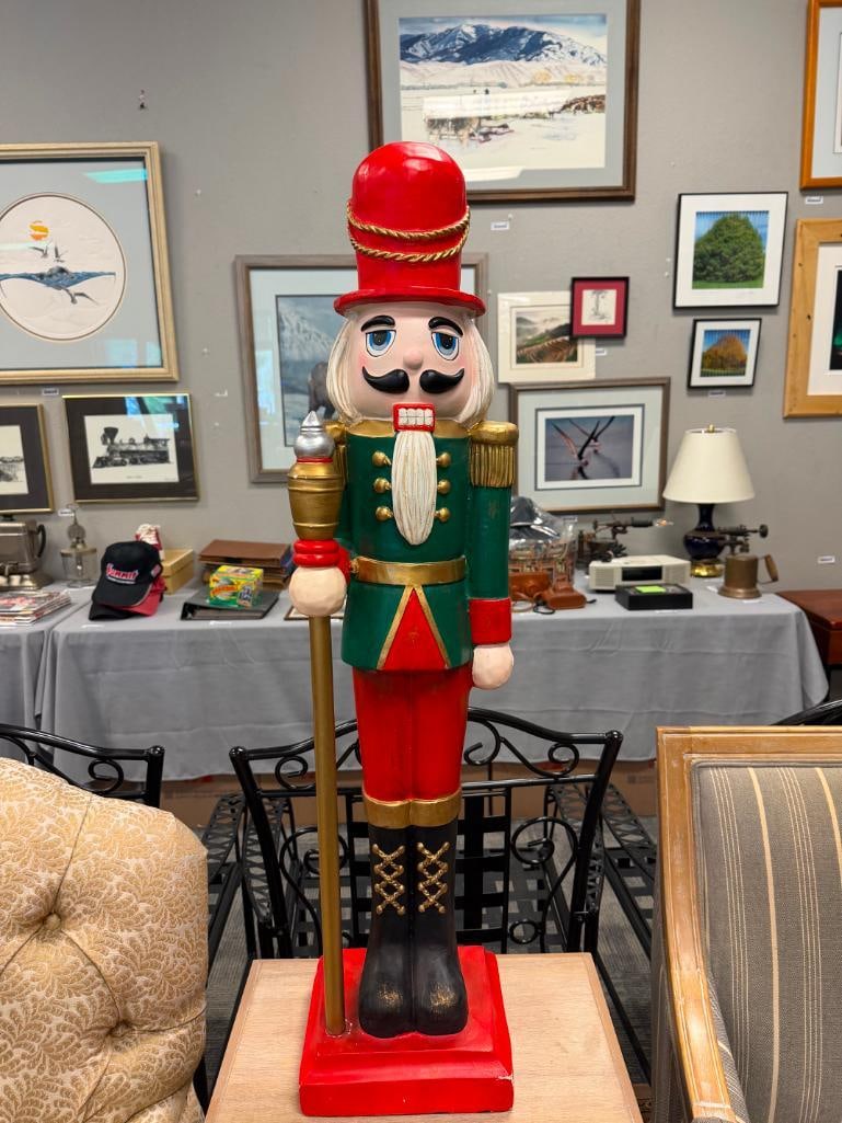 LARGE RESIN HAND PAINTED NUTCRACKER HOLIDAY DECOR SOLDIER STATUE - 3