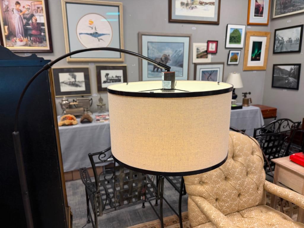 CONTEMPORARY OIL RUBBED BRONZE ARC FLOOR LAMP WITH LINEN DRUM SHADE - 7