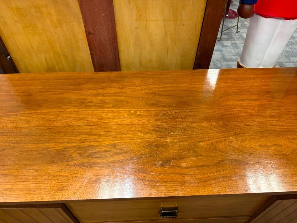 RICHARDSON BROS. CO. / NEMSCHOFF MID-CENTURY DANISH MODERN SIDEBOARD - 4