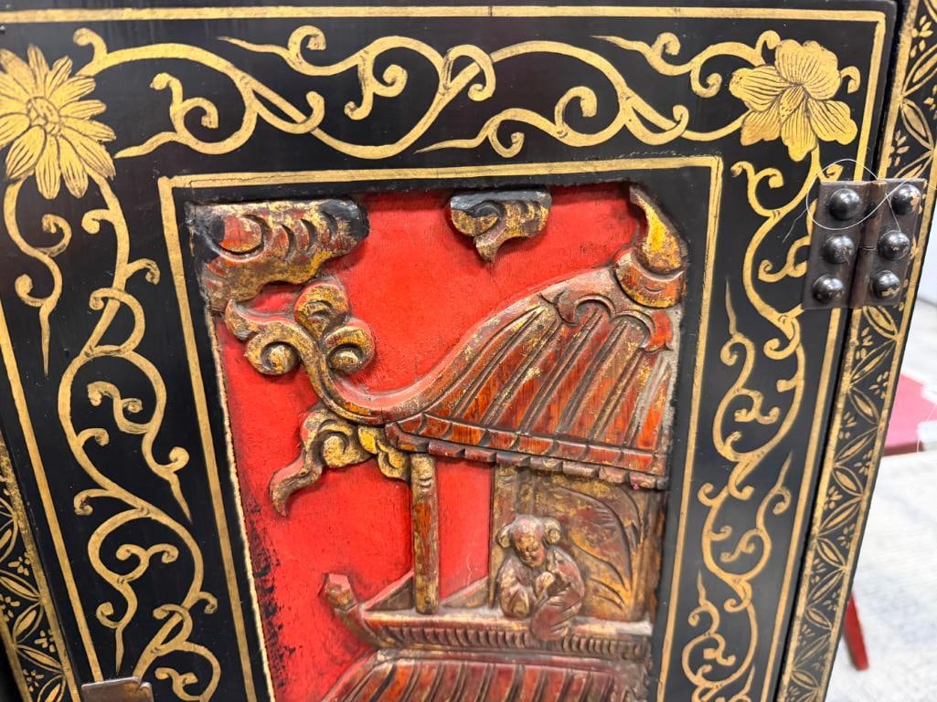 VINTAGE CHINESE BLACK LACQUERED ACCENT CABINET - 7