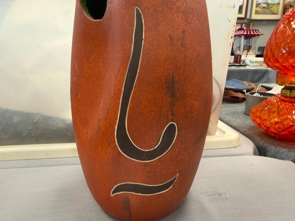 TALL VINTAGE CERAMIC VASE TERRACOTTA GLAZ WITH ABORIGINAL DESIGN AND PIERCED CIRCLES - 4