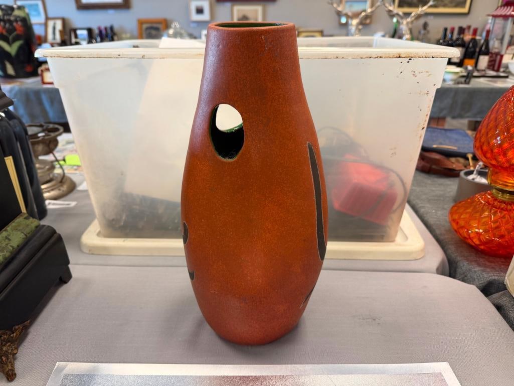 TALL VINTAGE CERAMIC VASE TERRACOTTA GLAZ WITH ABORIGINAL DESIGN AND PIERCED CIRCLES - 8