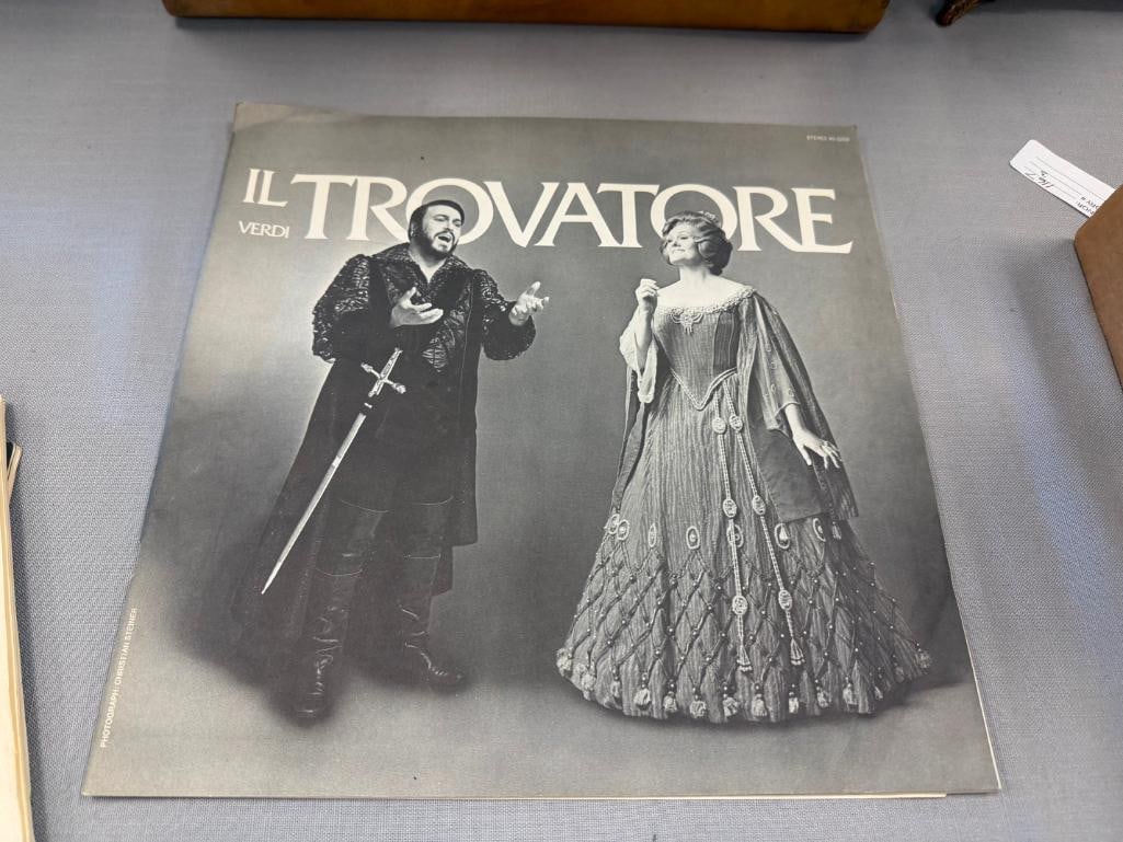 1970'S VINTAGE OPERA MAGAZINES - 11