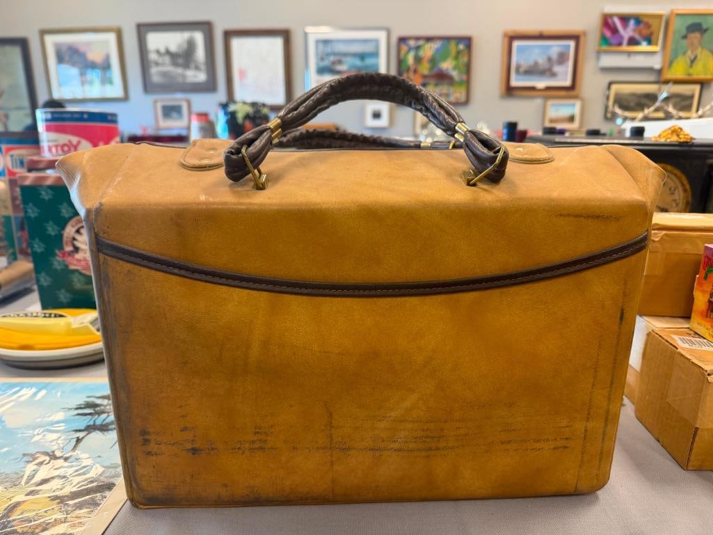 EX-CEL-CIS VINTAGE LUGGAGE BAG WITH TAN PATINA FAUX LEATHER EXTERIOR - 8