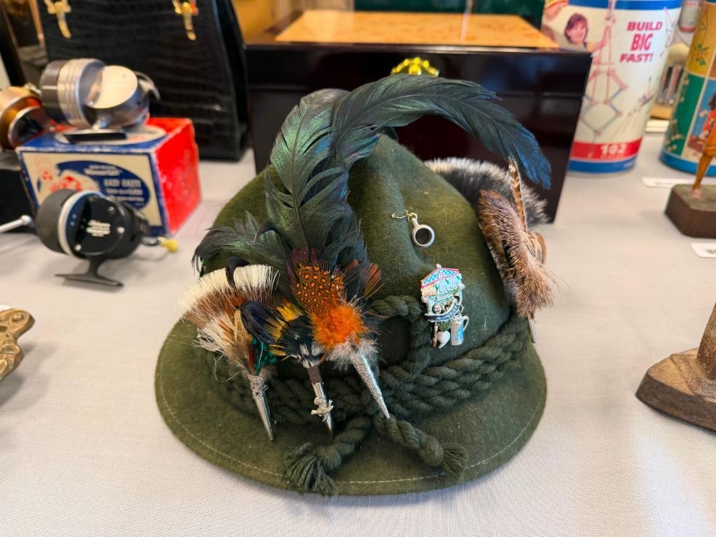 GERMAN TYROLEAN WOOL HAT ADORNED WITH MANY PINS AND FEATHER BRAIDED BAND - 3