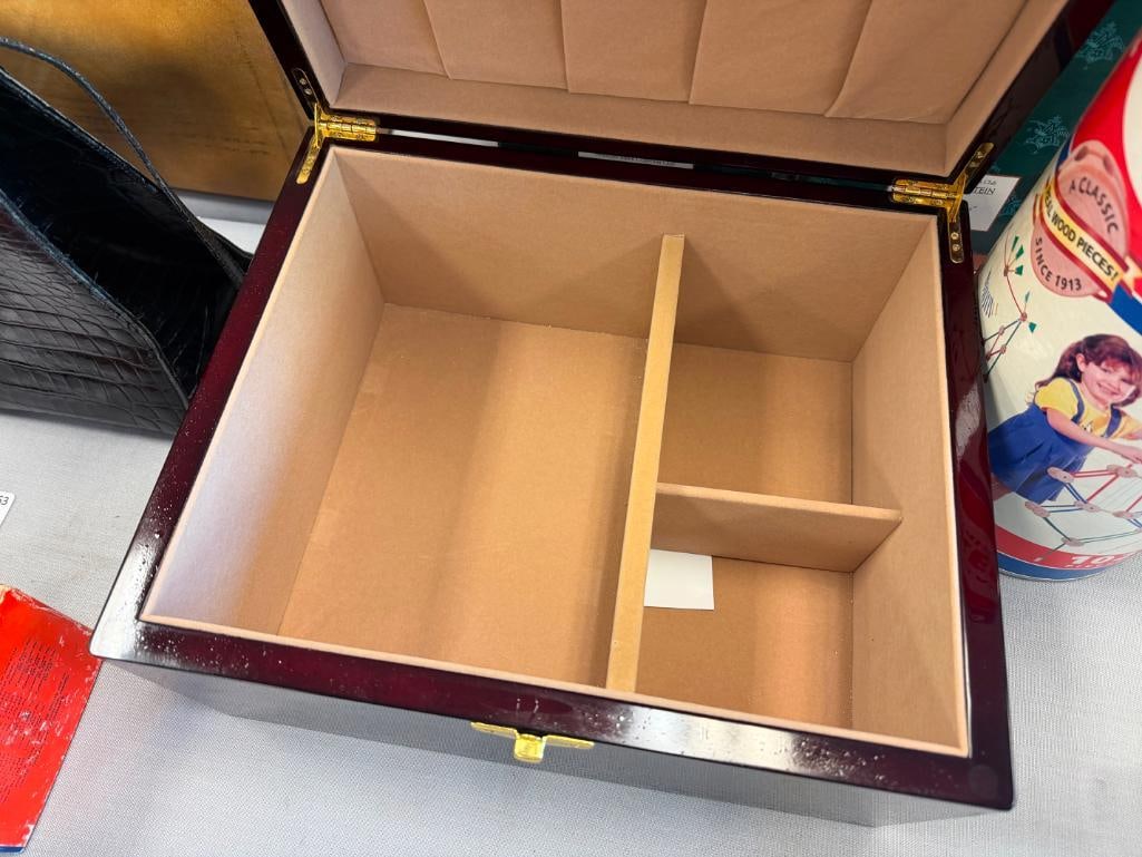 ELEGANT CHERRY FINISH AND WOOD GRAIN CREMATION BOX - 5