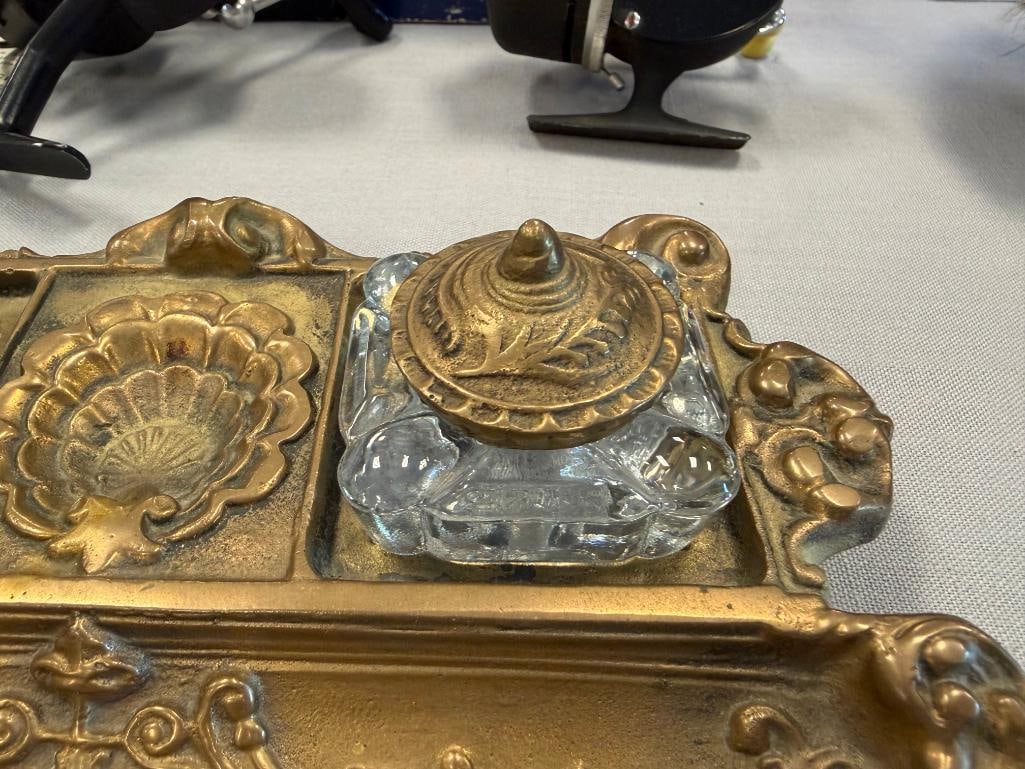 REPRODUCTION ORNATE VICTORIAN STYLED BRASS DUAL INKWELL WITH PEN HOLDER - 6